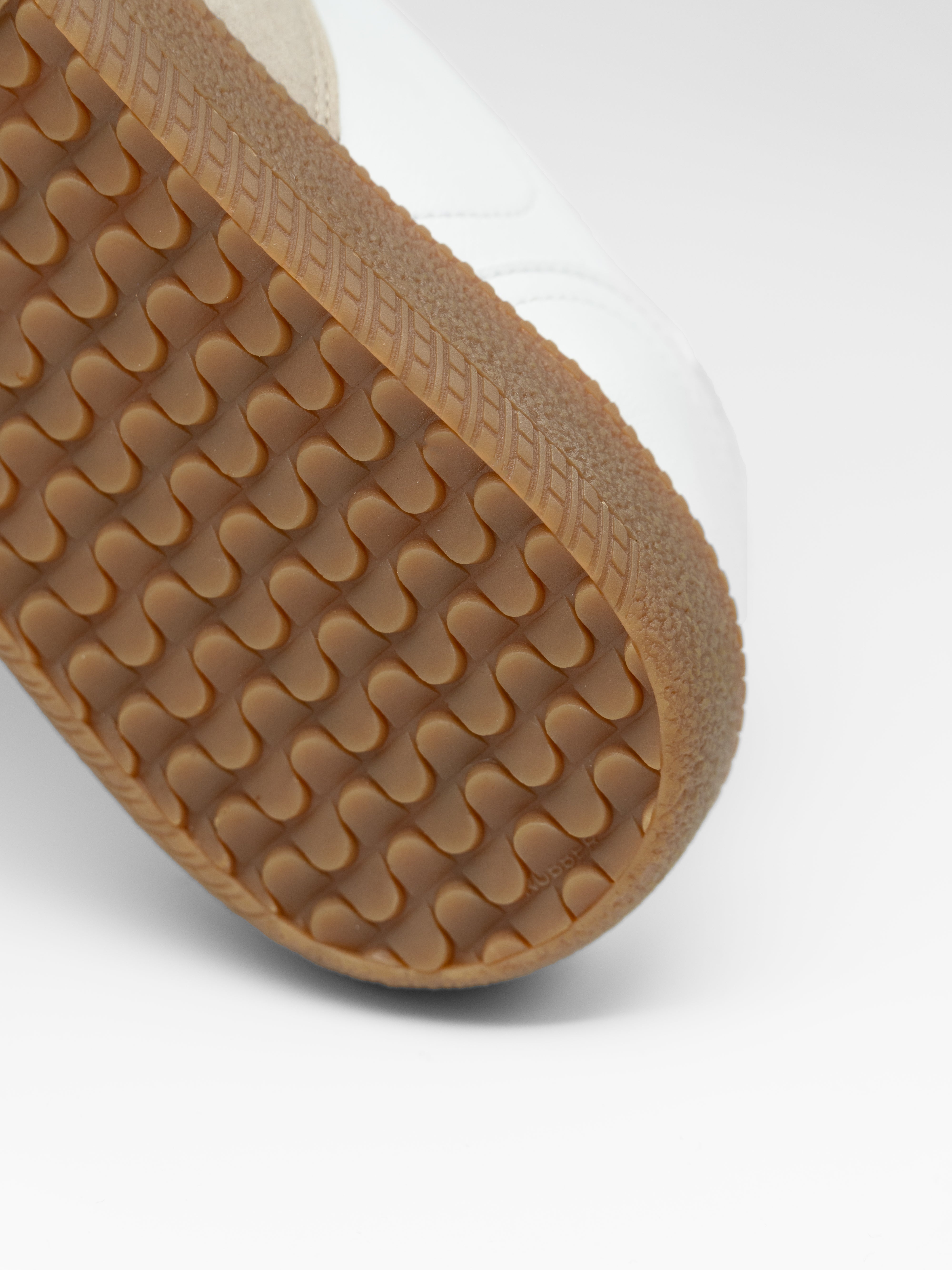 Army Trainer - White